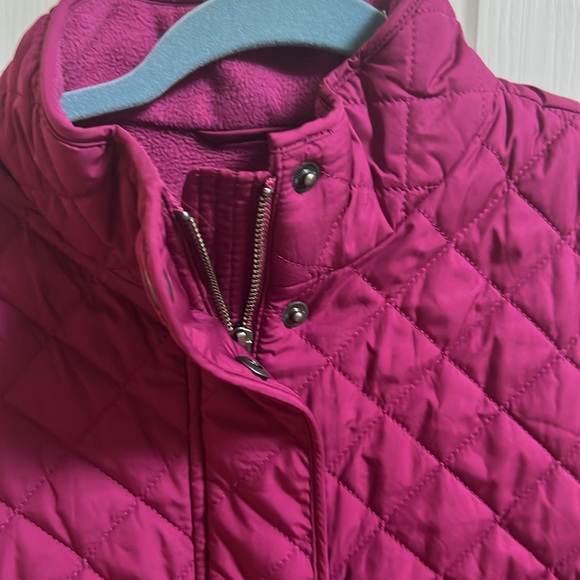 Talbots quilted Vest Fleece lined size Large - Rarely worn. Great condition - Picture 2 of 6